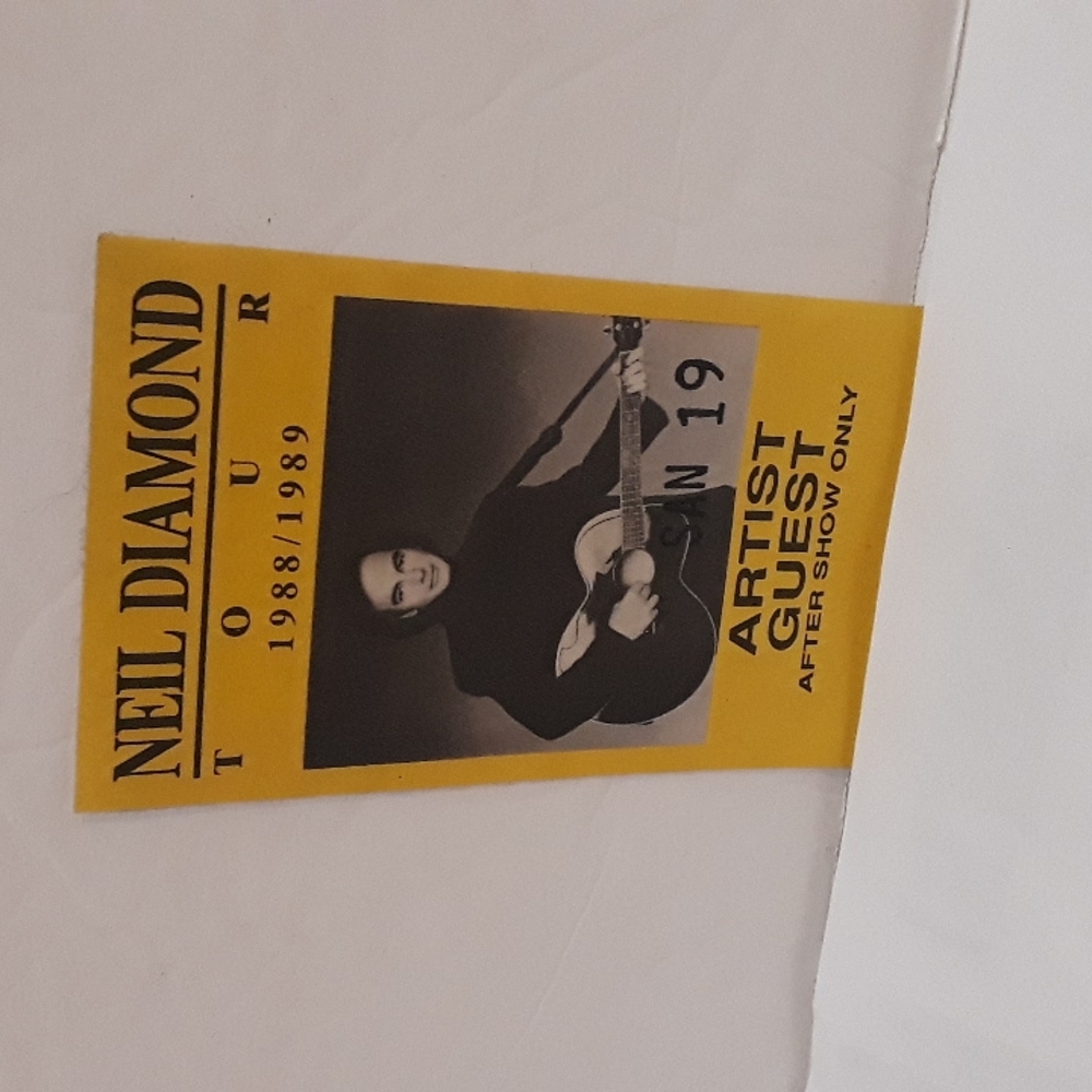RARE NEIL DIAMOND 1988 1989 TOUR ORIGINAL CLOTH ARTIST GUEST AFTER SHOW PASS
